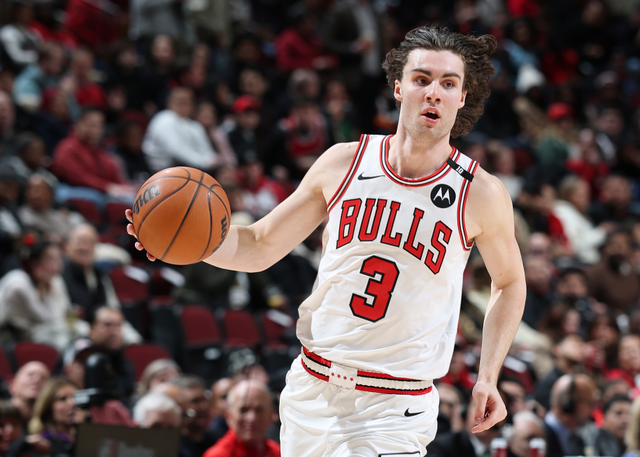 星空体育官方入口-公牛vs勇士前瞻：公牛6连败状态低迷，勇士背靠背冲两连胜