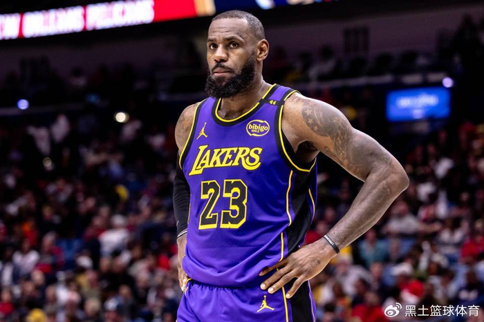 星空体育-40岁詹姆斯，40岁贾巴尔，40岁乔丹，差距一目了然！|洛杉矶湖人队|明尼苏达森林狼队|华盛顿奇才队|迈克尔·乔丹|篮板_新浪体育_新浪新闻