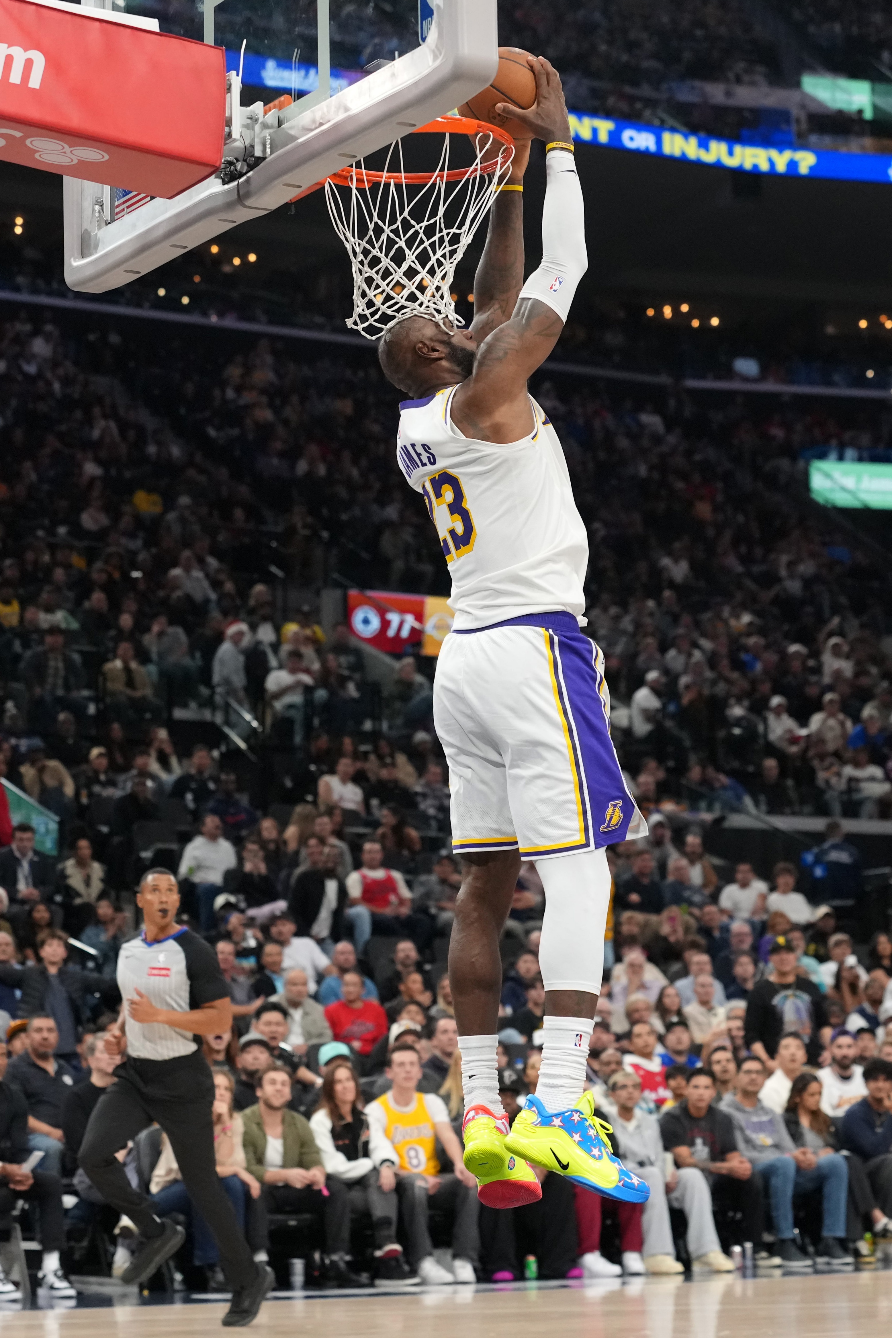 星空体育官网-夸梅：NBA已变成WWE 没有竞争只有娱乐 詹姆斯每晚都照着剧本演戏