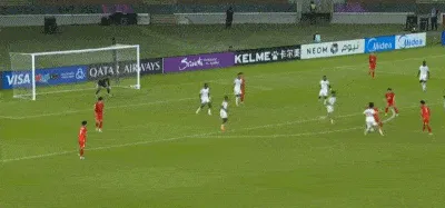 星空体育官方入口-范明福加时上半场乱战中抽射破门！越南3-2阿联酋